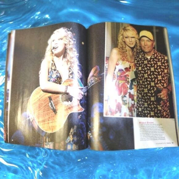 TAYLOR SWIFT A-Z PEOPLE Magazine SPECIAL EDITION NEW - Picture 15 of 15